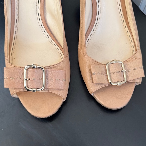 Coach Tan Slingback Heels with Buckle - Picture 5 of 9